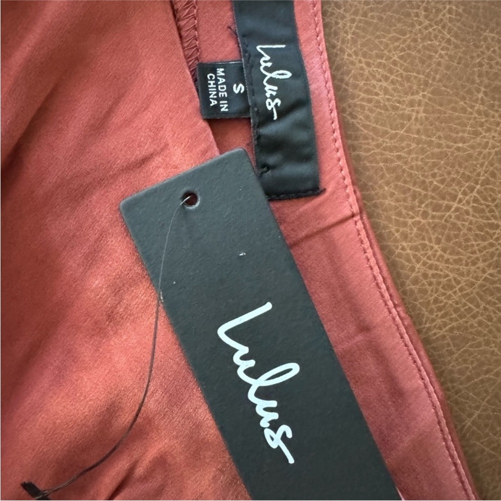 Lulu's Rust One-Shoulder Top - Picture 4 of 9